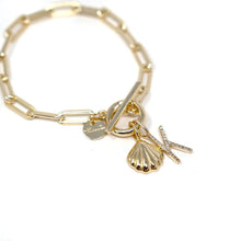 Load image into Gallery viewer, Keepsake Chain Bracelet - The Sis Kiss