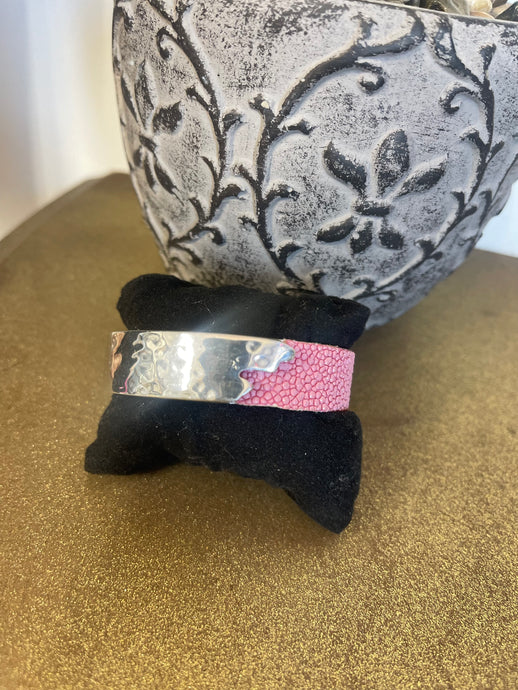 Dallas Stingray .50 - Blush - Rustic Cuff