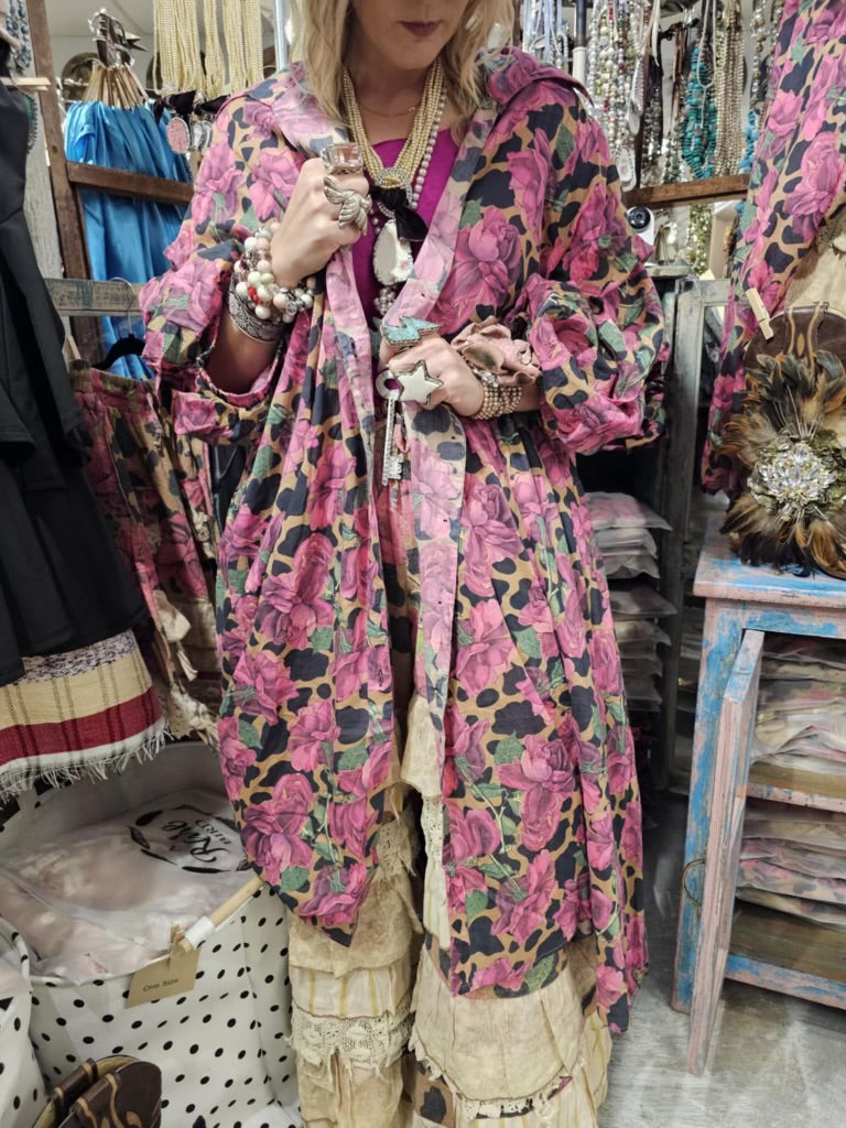 Rose Leopard Duster - A Rare Bird