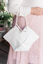 Load image into Gallery viewer, Woven Tote in White